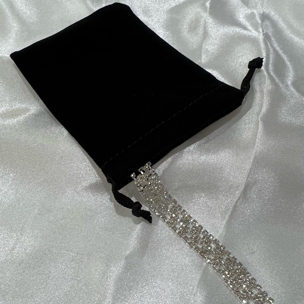 SWAROVSKI CRYSTAL BRACELET made with Swarovski Crystal & Elements - Picture 6 of 8